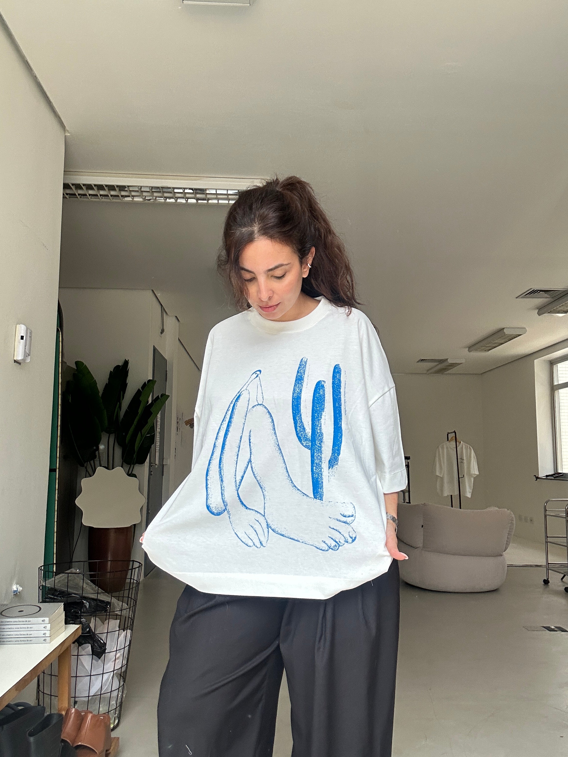 camisetão abaporu collab tarsila do amaral